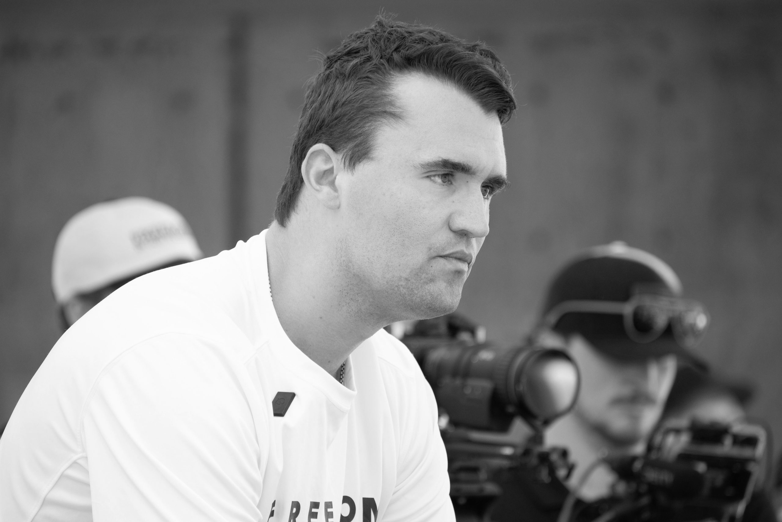 Cuvântul înlocuit cu glonțul: tragedia care aruncă democrația americană în criză